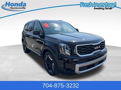 Used 2023 Kia Telluride S w/ S Sunroof Package