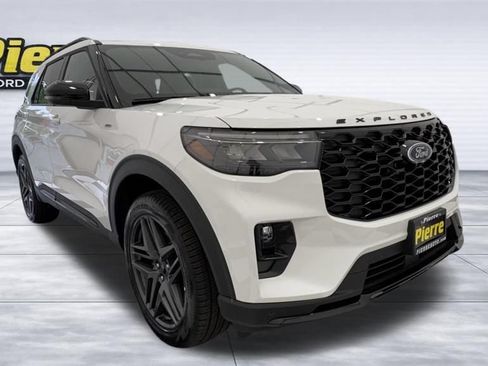 New 2026 Ford Explorer ST-Line w/ ST-Line Street Pack AWD/4WD image 8