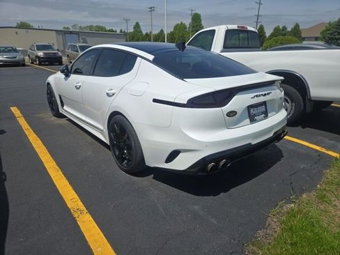 Used 2018 Kia Stinger GT2 AWD/4WD image 4