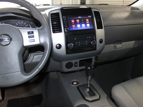 Used 2020 Nissan Frontier S RWD image 13