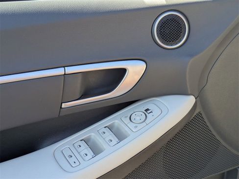 Used 2025 Hyundai Sonata SEL image 16