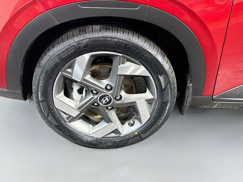 Used 2024 Hyundai Venue Limited FWD image 38