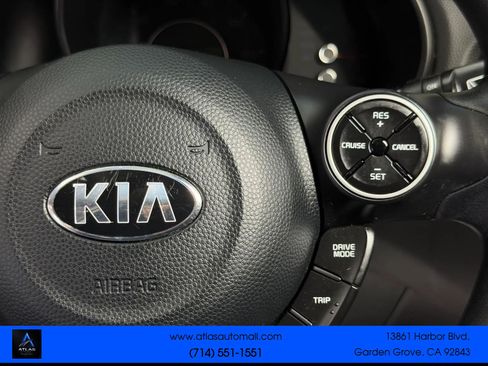 Used 2018 Kia Soul FWD image 30