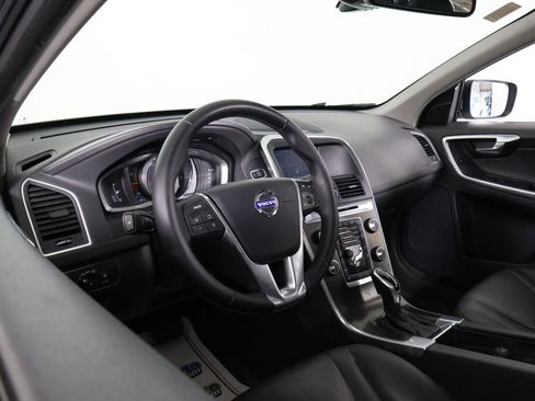 Used 2015 Volvo XC60 T6 Platinum image 10