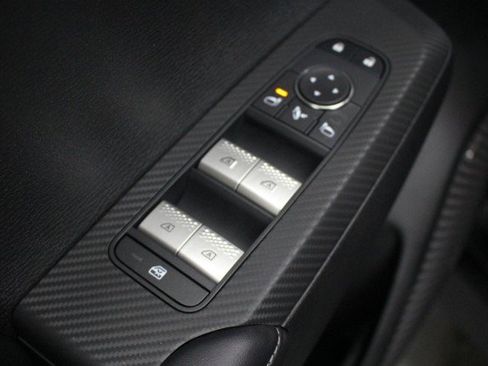 New 2026 Mitsubishi Outlander SE image 16