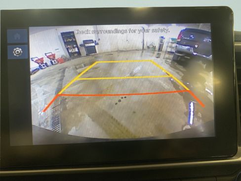 Used 2023 Hyundai Venue SEL image 23