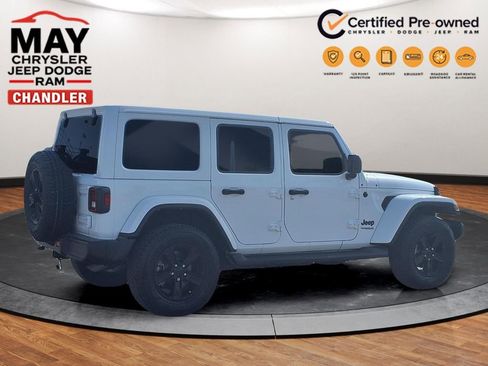 Used 2022 Jeep Wrangler Unlimited Sahara AWD/4WD image 21