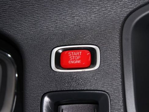 Used 2018 Volvo S60 T5 Dynamic w/ Vision Package image 13