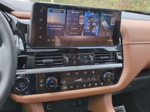 New 2026 Nissan Pathfinder Platinum image 19