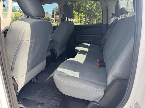 Used 2018 RAM 3500 Tradesman w/ Chrome Appearance Group AWD/4WD image 5