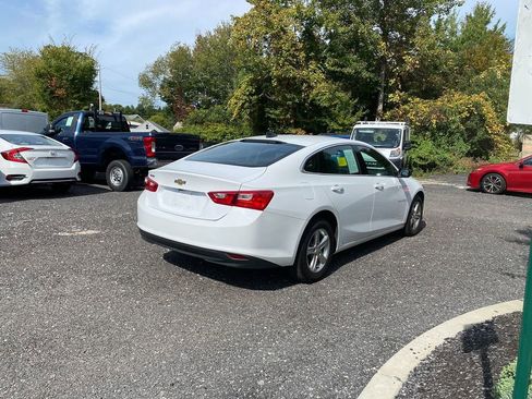 Used 2023 Chevrolet Malibu LS image 5