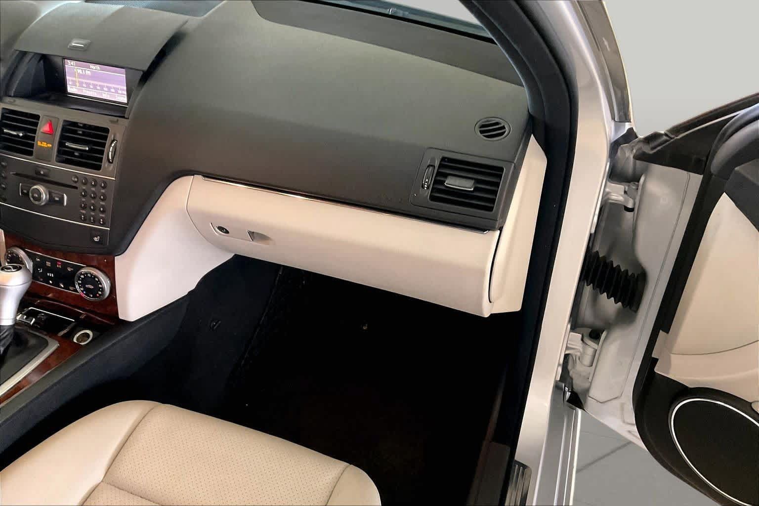 Used 2011 Mercedes-Benz C 300 Sedan image 17