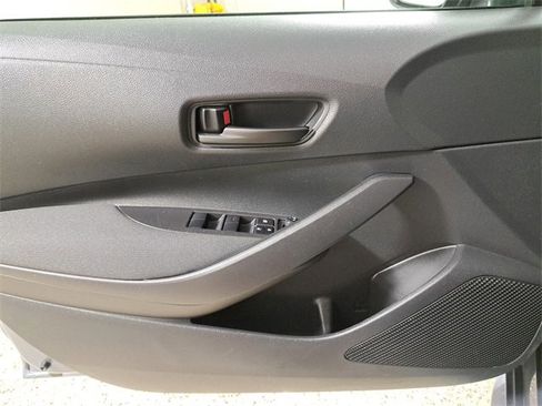 Used 2024 Toyota Corolla LE image 21