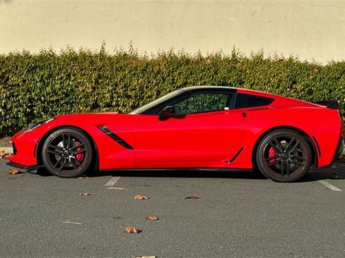 Used 2017 Chevrolet Corvette Stingray Coupe image 7