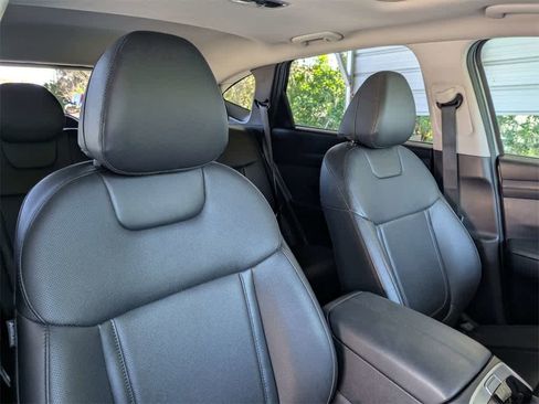 Certified 2025 Hyundai Tucson SEL image 6