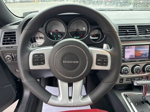 Used 2014 Dodge Challenger SRT8 w/ Harman/Kardon Audio Group RWD image 15