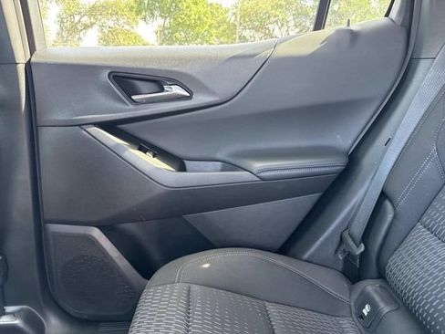 Used 2025 Chevrolet Equinox LT FWD image 20