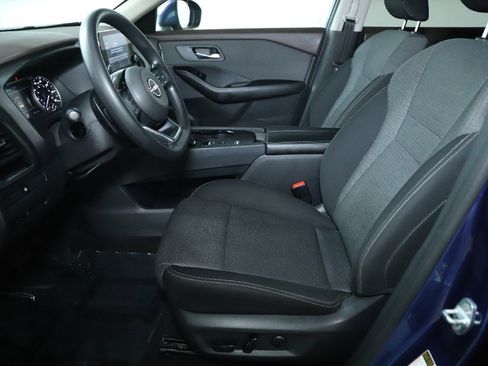 Used 2023 Nissan Rogue SV image 18