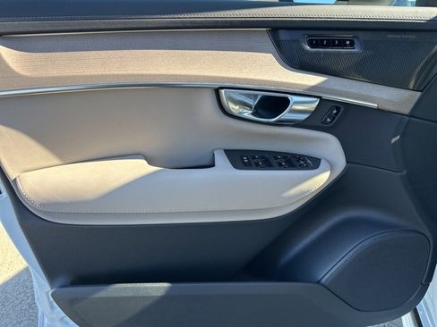 New 2026 Volvo XC90 B6 Ultra image 12