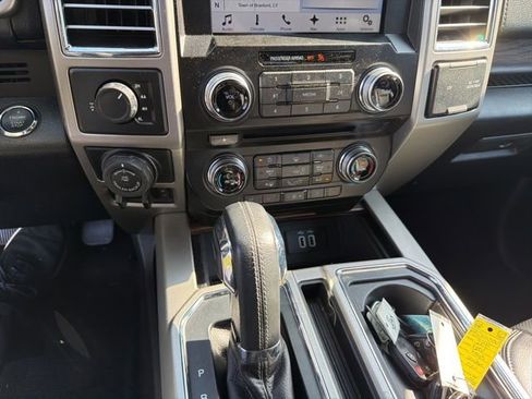 Used 2016 Ford F150 Lariat w/ Equipment Group 502A Luxury AWD/4WD image 12