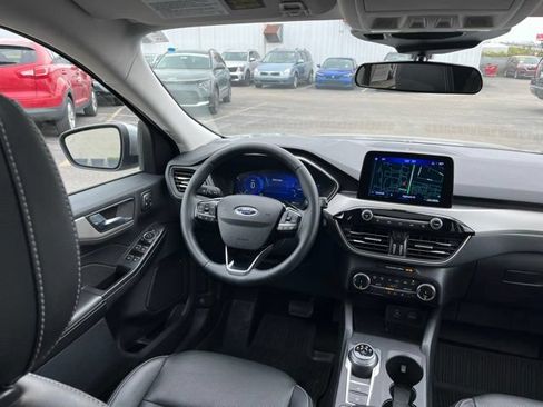 Used 2022 Ford Escape SEL w/ Technology Package FWD image 43