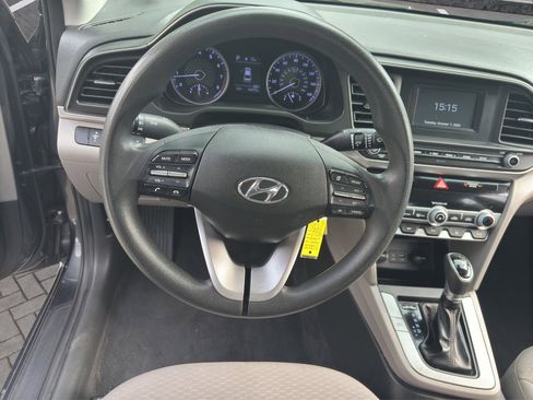 Used 2020 Hyundai Elantra SE image 11