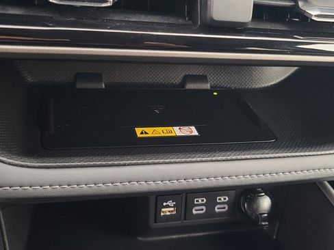 Used 2023 Toyota Highlander XLE image 31