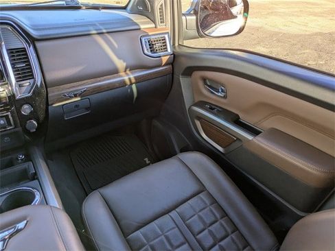 Used 2021 Nissan Titan Platinum Reserve w/ Moonroof Package image 17
