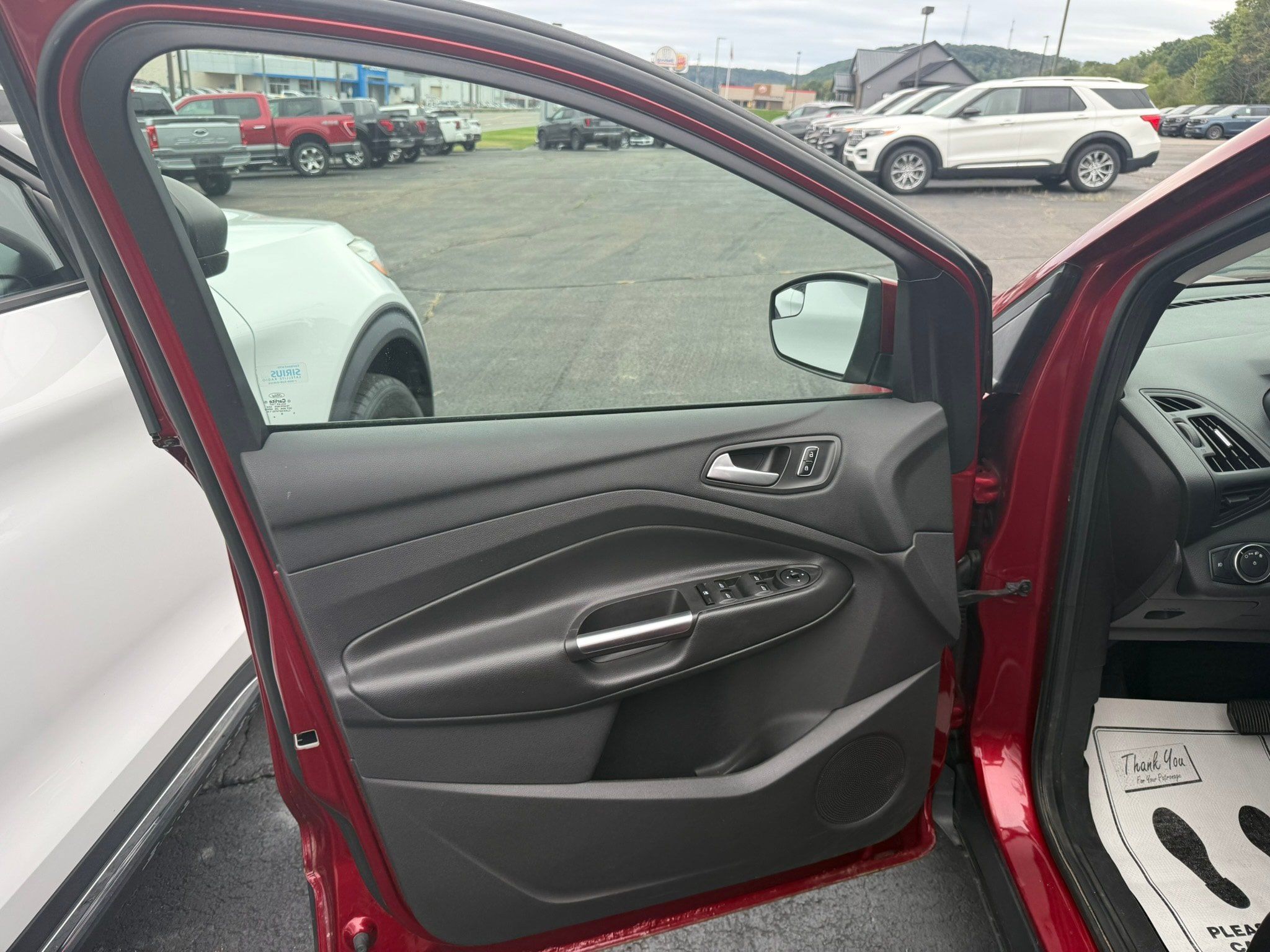 Used 2015 Ford Escape SE AWD/4WD image 9