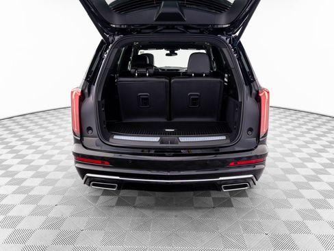 New 2025 Cadillac XT6 Luxury image 25