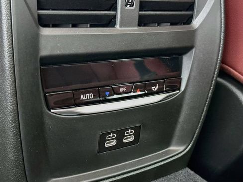 New 2026 BMW 330i xDrive Sedan w/ M Sport Package AWD/4WD image 26
