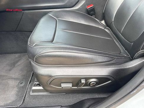 Used 2024 Jeep Grand Cherokee L Limited w/ Luxury Tech Group II AWD/4WD image 17