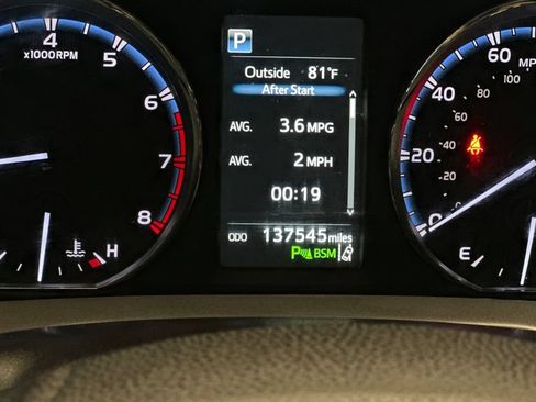 Used 2017 Toyota RAV4 Platinum FWD image 27