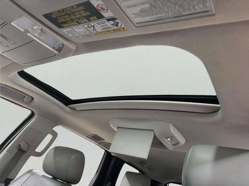 Used 2014 Toyota Sequoia Platinum image 14