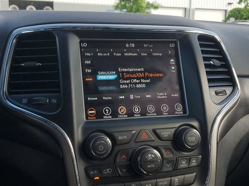 Used 2018 Jeep Grand Cherokee Altitude RWD image 27