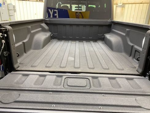 Used 2022 Jeep Gladiator Sport AWD/4WD image 29