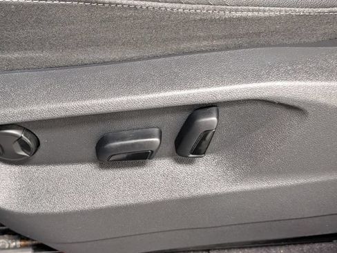 Used 2018 Volkswagen Atlas SE AWD/4WD image 12