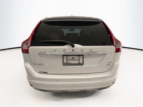 Used 2016 Volvo XC60 T5 Premier w/ Proximity Package AWD/4WD image 7