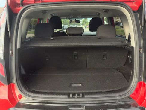 Used 2016 Kia Soul + FWD image 8