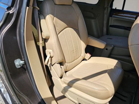 Used 2012 Buick Enclave Leather FWD image 8