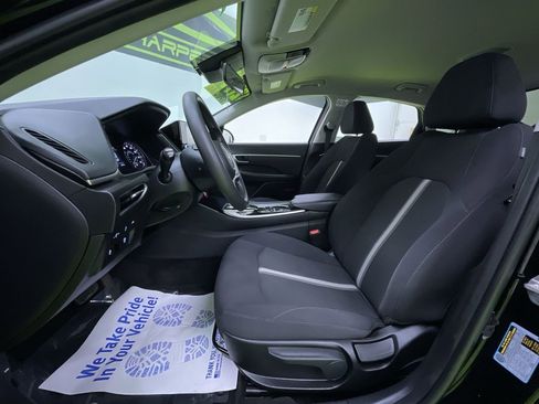 Used 2023 Hyundai Sonata SE w/ Preferred Accessory Package image 16
