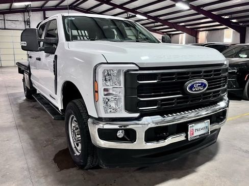 Used 2025 Ford F250 XL w/ XL Chrome Package image 1