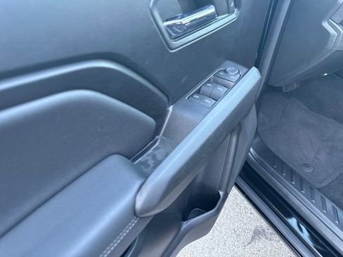 Used 2023 Chevrolet Colorado LT w/ LT Convenience Package II image 11