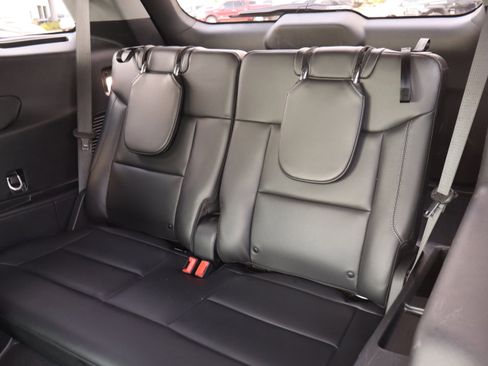 Used 2023 Ford Explorer XLT w/ Equipment Group 202A image 12