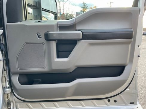 Used 2018 Ford F150 XLT w/ XTR Package image 19