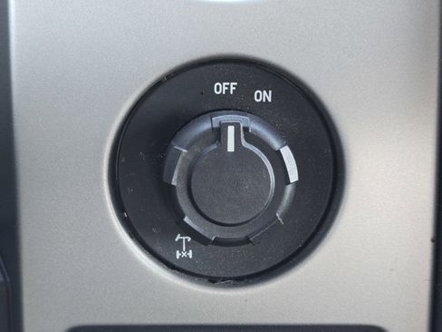 Used 2013 Ford F150 XLT w/ Luxury Equipment Group image 22