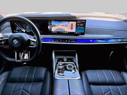 Used 2023 BMW 760i xDrive AWD/4WD image 15