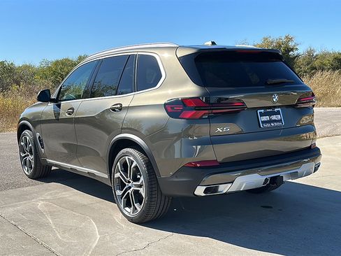 New 2026 BMW X5 sDrive40i w/ Climate Comfort Package image 6