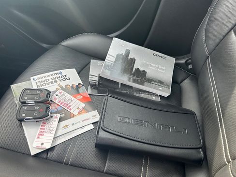 Used 2022 GMC Terrain Denali image 53