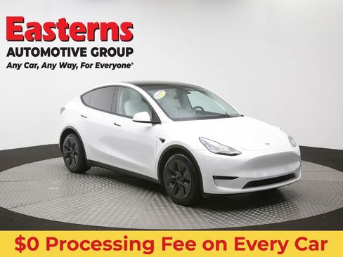 Used 2022 Tesla Model Y Long Range AWD/4WD image 45